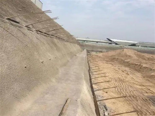 右玉河道边坡加固